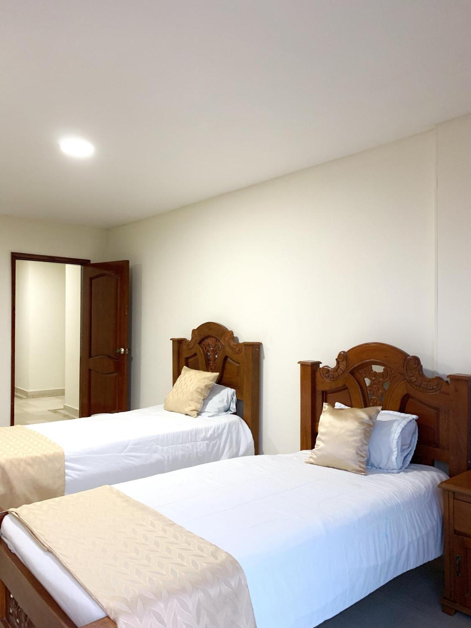 Hotel Continental Plaza Barranquilla Баранкила Екстериор снимка