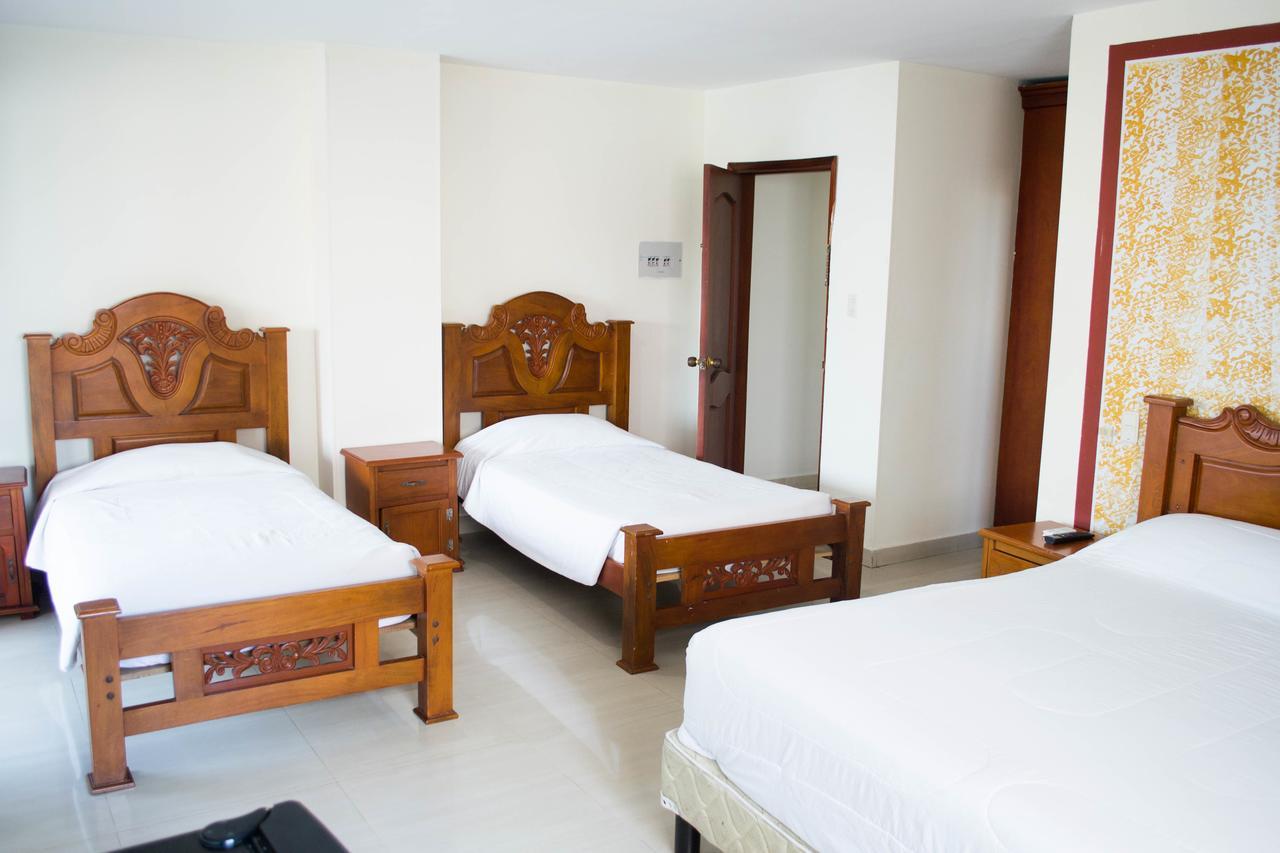 Hotel Continental Plaza Barranquilla Баранкила Екстериор снимка